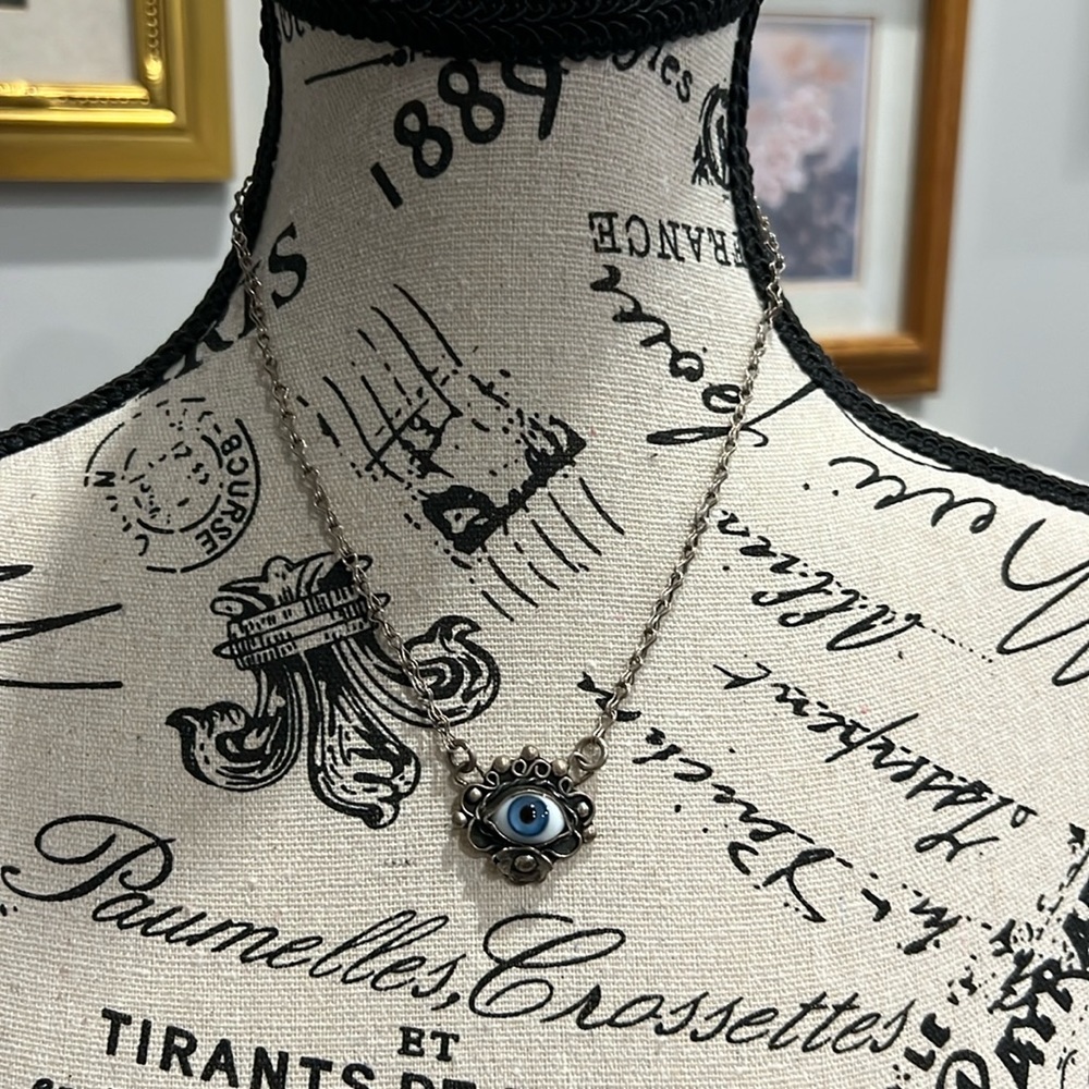 Silver evil eye necklace